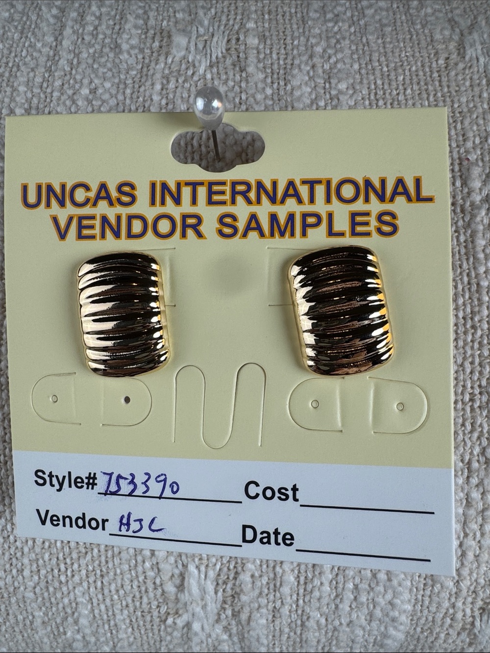 0775-Gold‎ Ribbed Clip-On Earrings